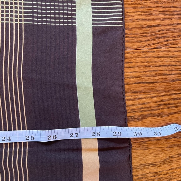 Beautiful Christian Dior silk scarf - Picture 8 of 9